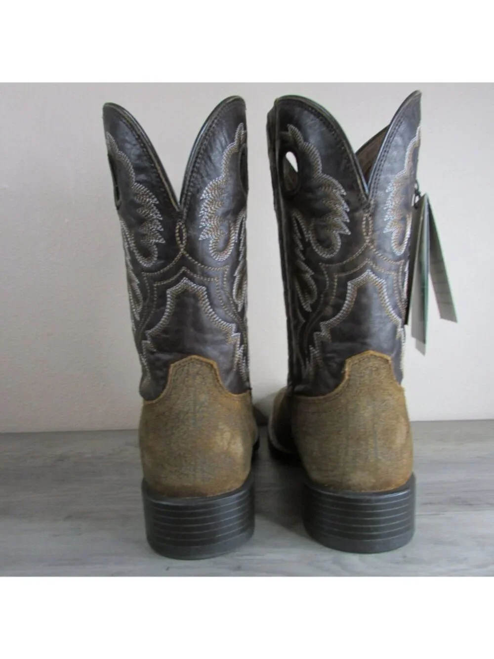 Ariat Men's 9.5EE Sport Buckout Western Boot- Rough Ginger/Rusted Iron
